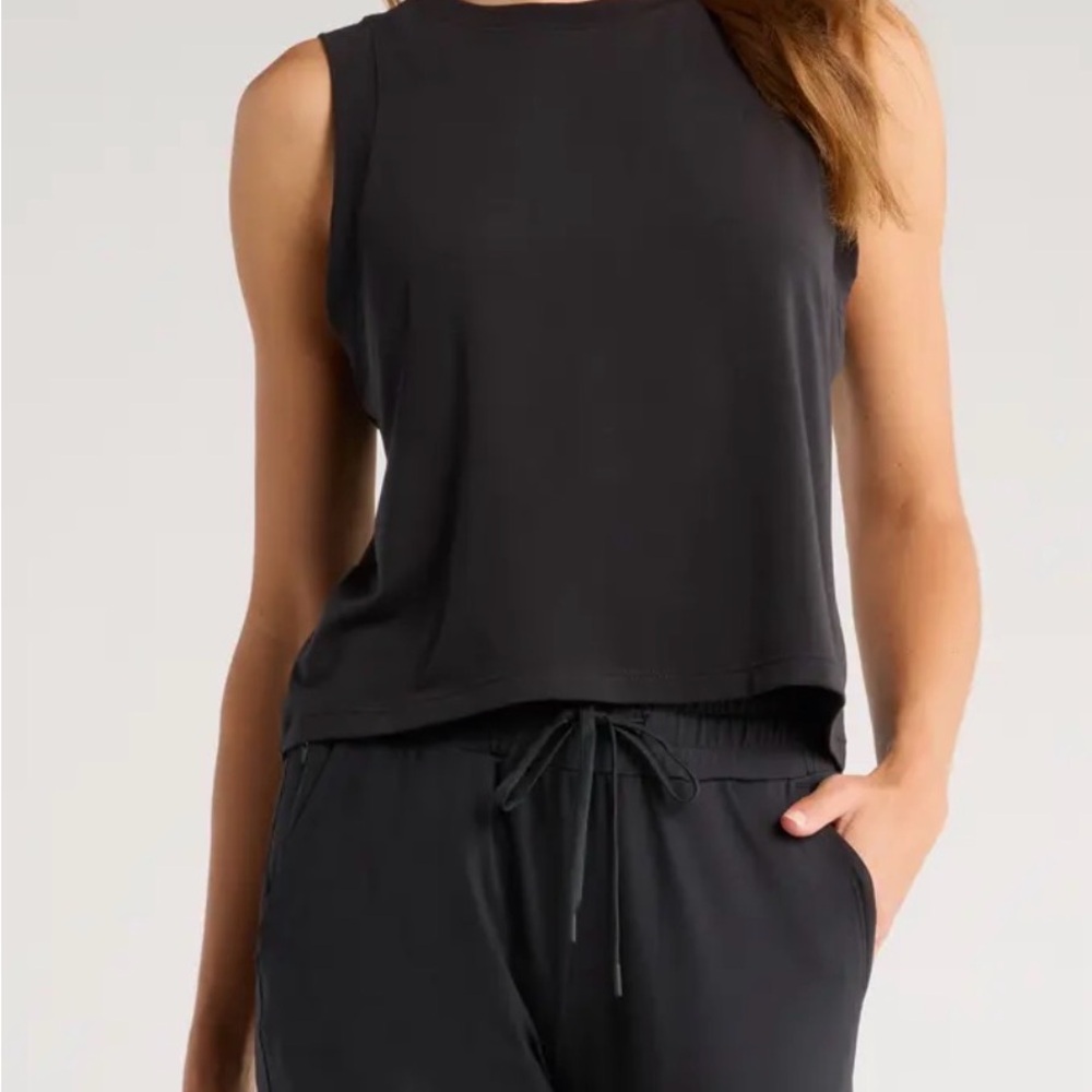 Zella Black Sleeveless Top